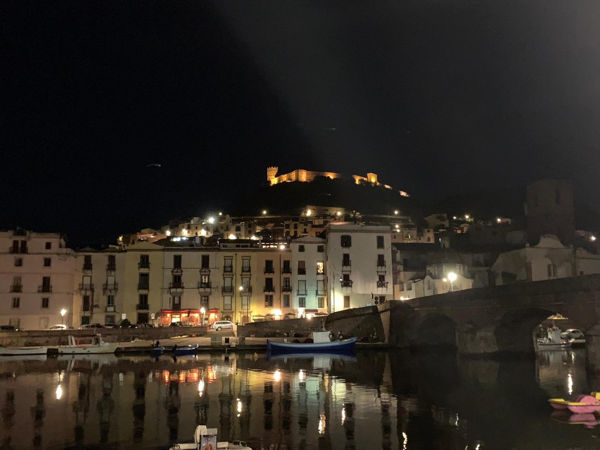 Da Ida Hotel Bosa Bagian luar foto